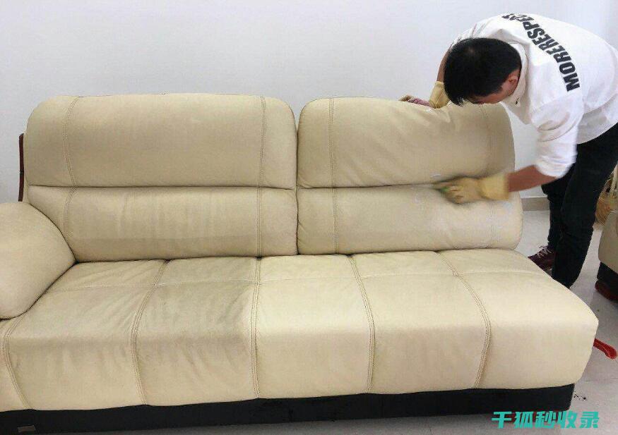 让皮沙发恢复光彩的清洁方法，您真的需要试试 (皮沙发补救)